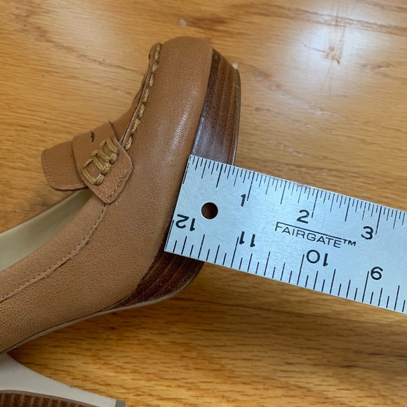 Nine West camel heels - Picture 7 of 7